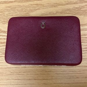 💙 Bundle 6 items for 20% off - doTERRA burgundy touch clutch